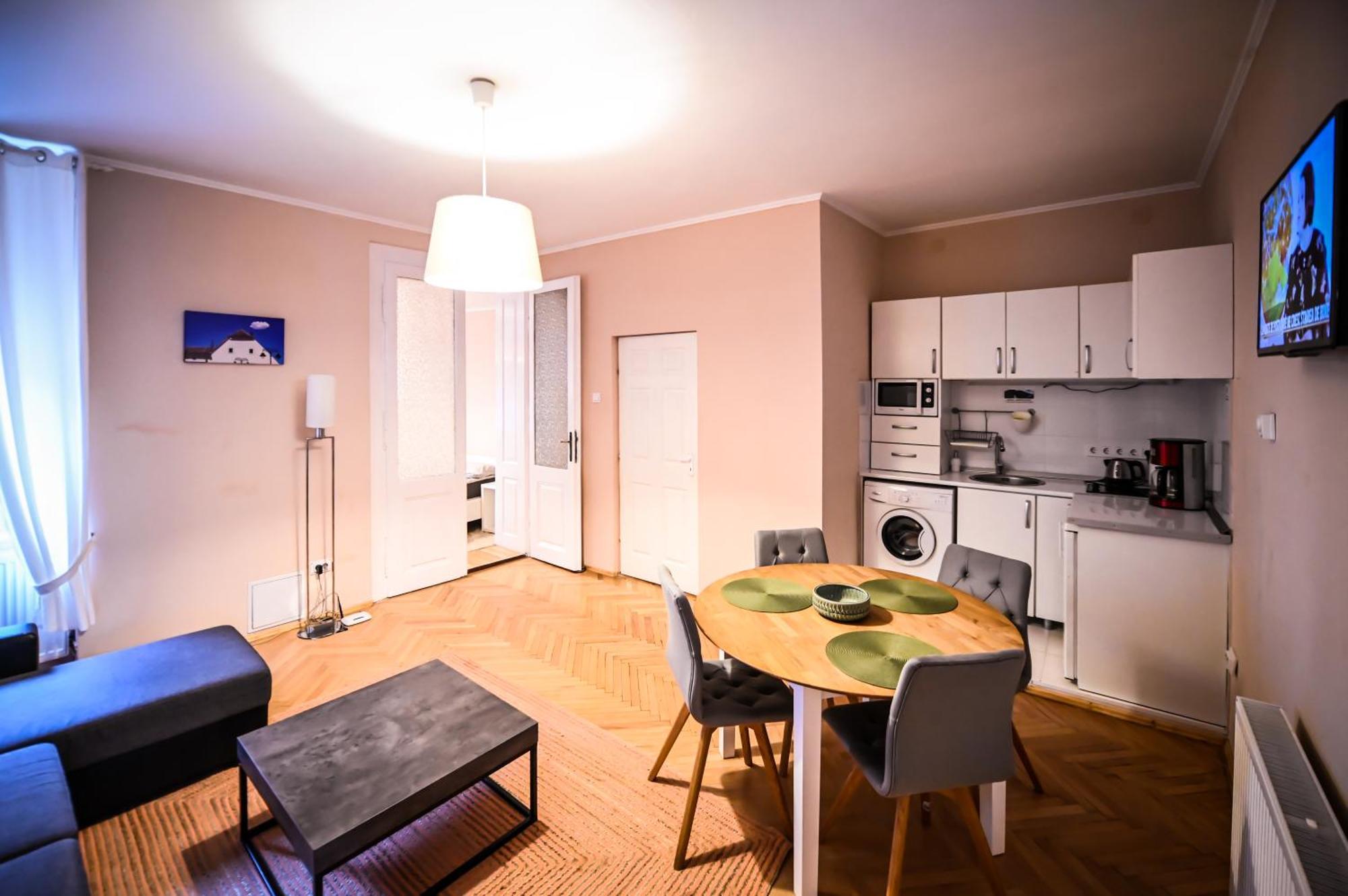 סיביו Jules' Sunny, Spacious And Central Apartment מראה חיצוני תמונה