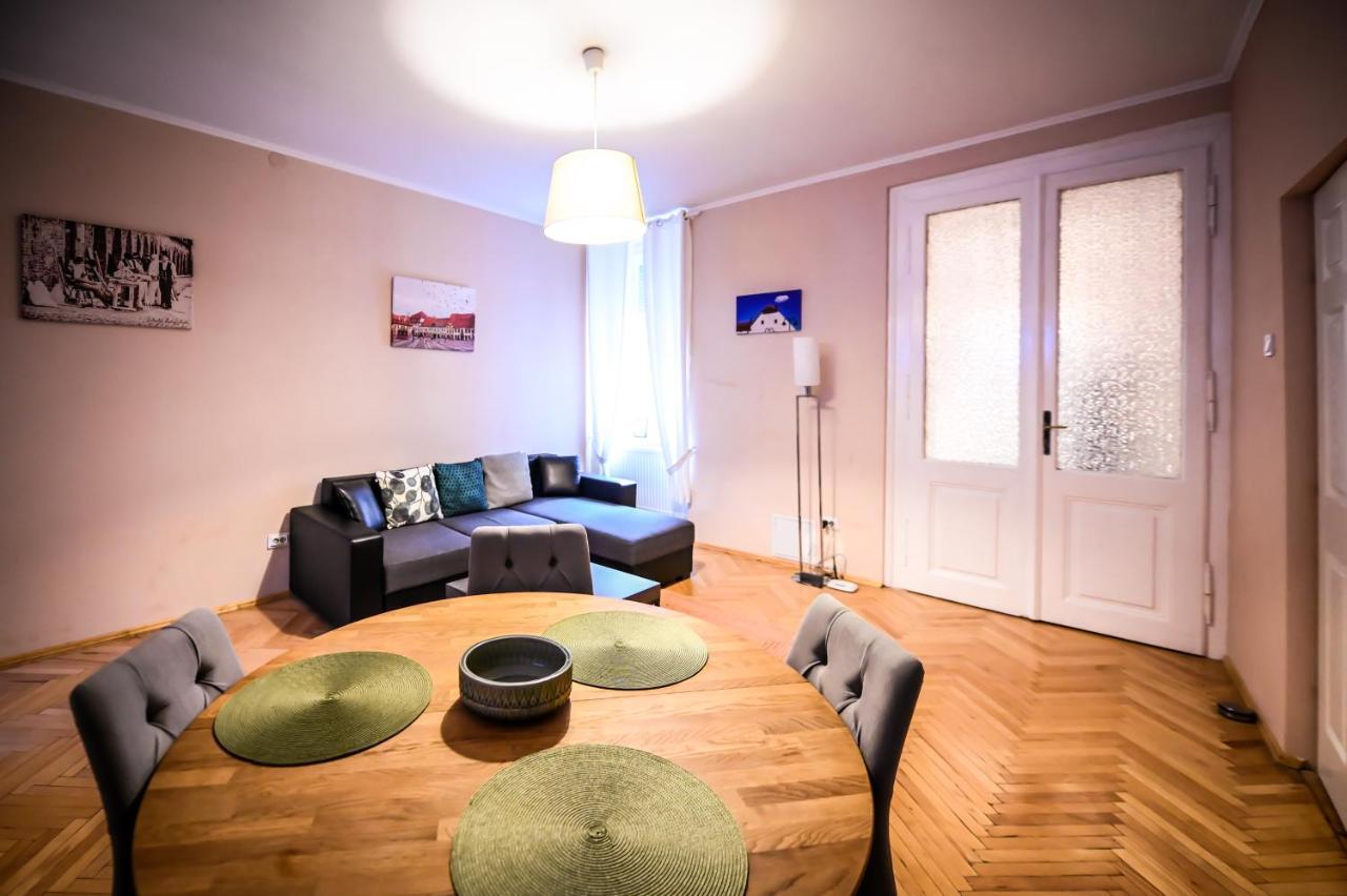 סיביו Jules' Sunny, Spacious And Central Apartment מראה חיצוני תמונה